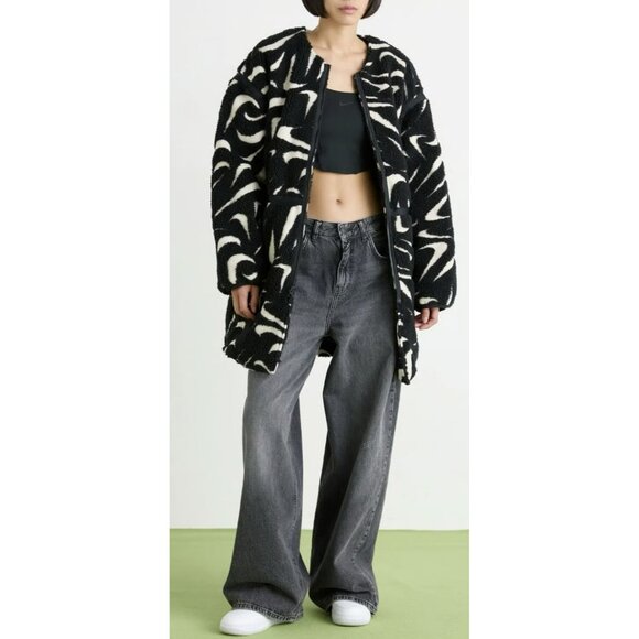 Nike Fleece High Pile Logo Long Coat Jacket Size Medium NWT - Picture 2 of 11